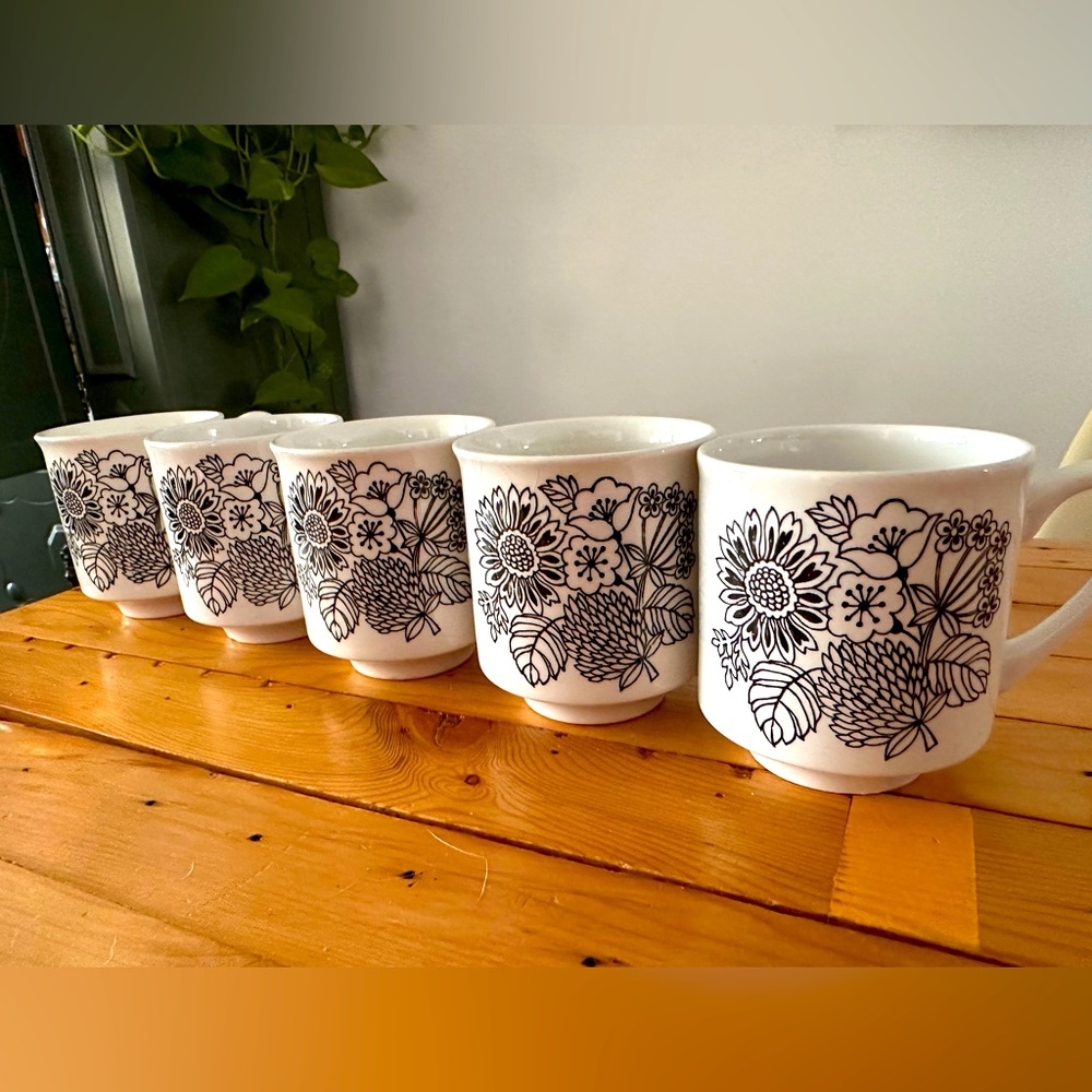Vintage Grindley tea coffee cups